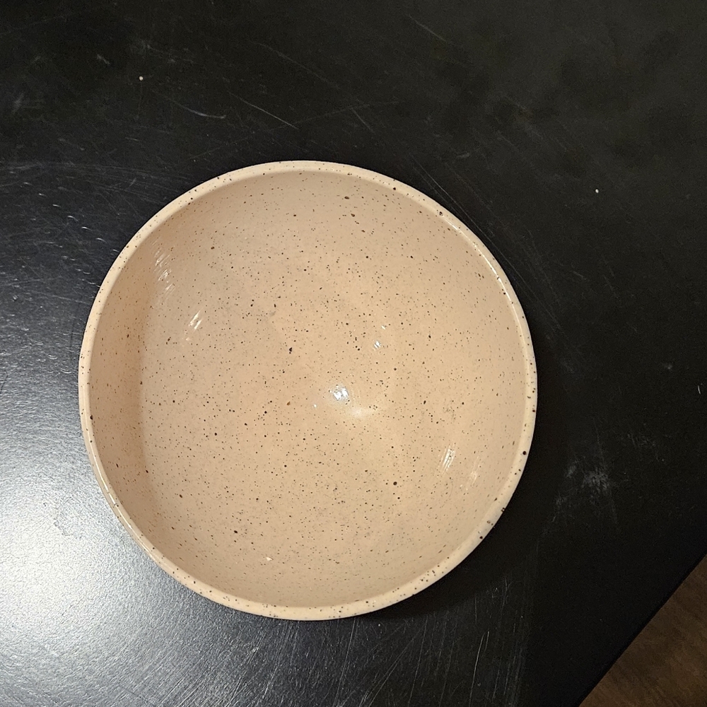 Charming Cream Ceramic Planter - Picture 4 of 6